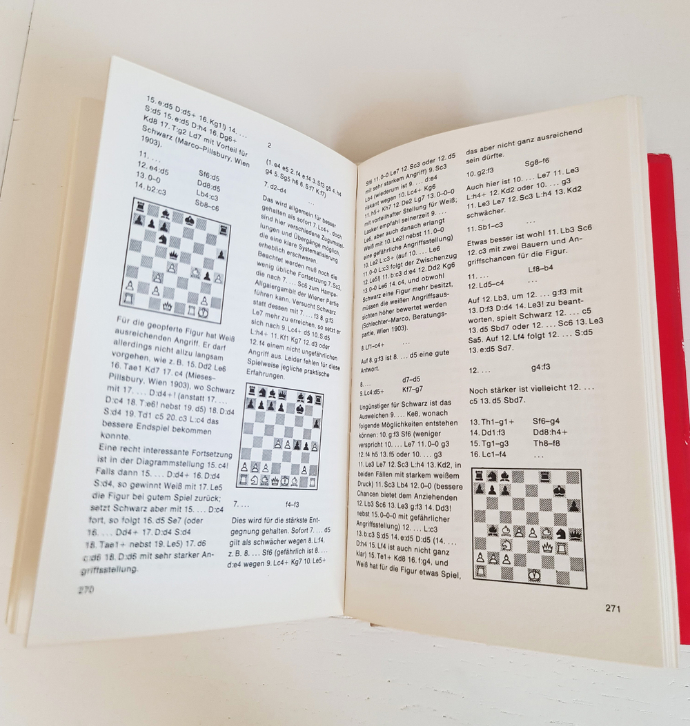 "Dreispringerspiel bis Konigsgambit". P.Keres. 1974 г.