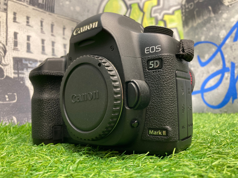 Canon EOS 5D Mark II 26.900 кадров