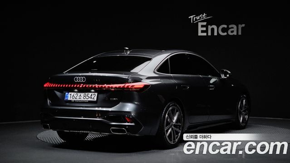 Audi A5 40 TFSI Quattro S Line — 2025