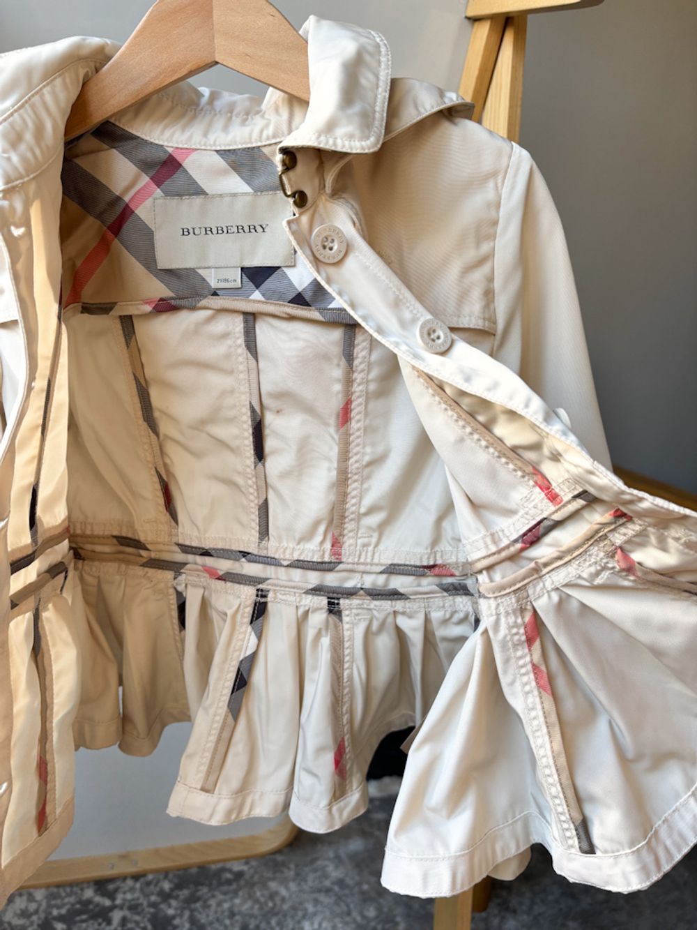 Плащ Burberry, 86