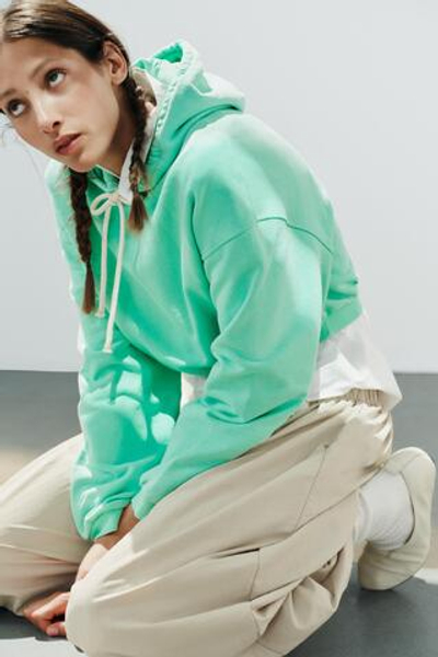 БРЮКИ БАЛЛОНЫ ИЗ ВЫСОКОТЕХНОЛОГИЧНОЙ ТКАНИ — ZARA
