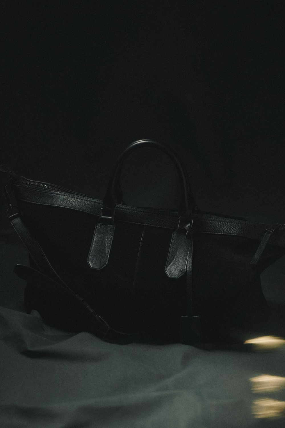 ZARA КОЖАНАЯ ДОРОЖНАЯ СУМКА, ЧЕРНЫЙ