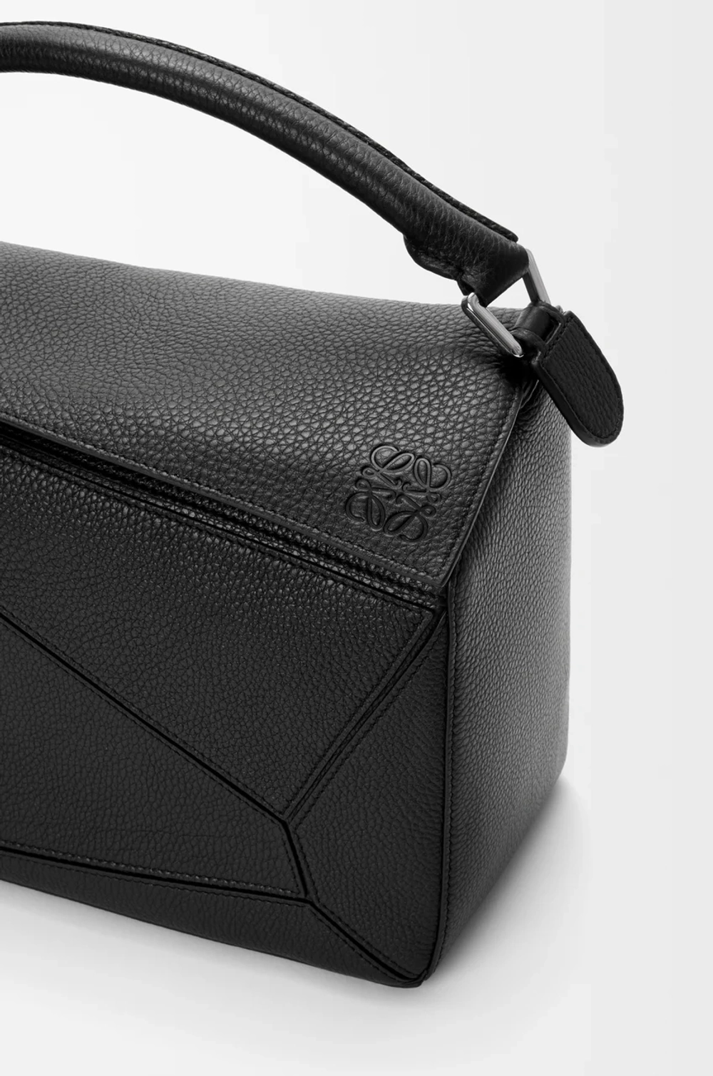 Loewe Большая сумка Puzzle мягкой зернистой телячьей кожи, черный