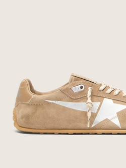 Marathon Speed with tobacco suede upper and silver star
