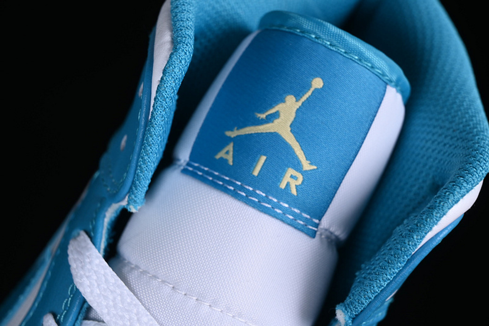 Jordan 1 Mid Aquatone