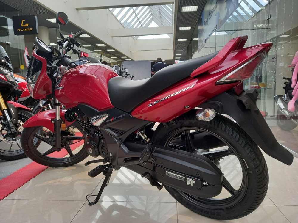 Мотоцикл Honda UNICORN 160CC красный