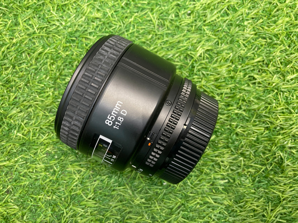 Nikon 85mm 1.8D AF Nikkor