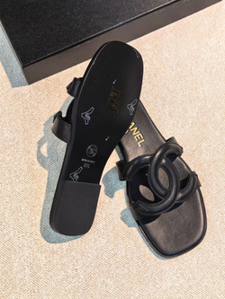 Шлепанцы Chanel
