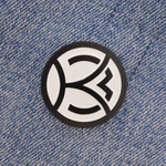 Значок логотип Коломенский завод серебристый