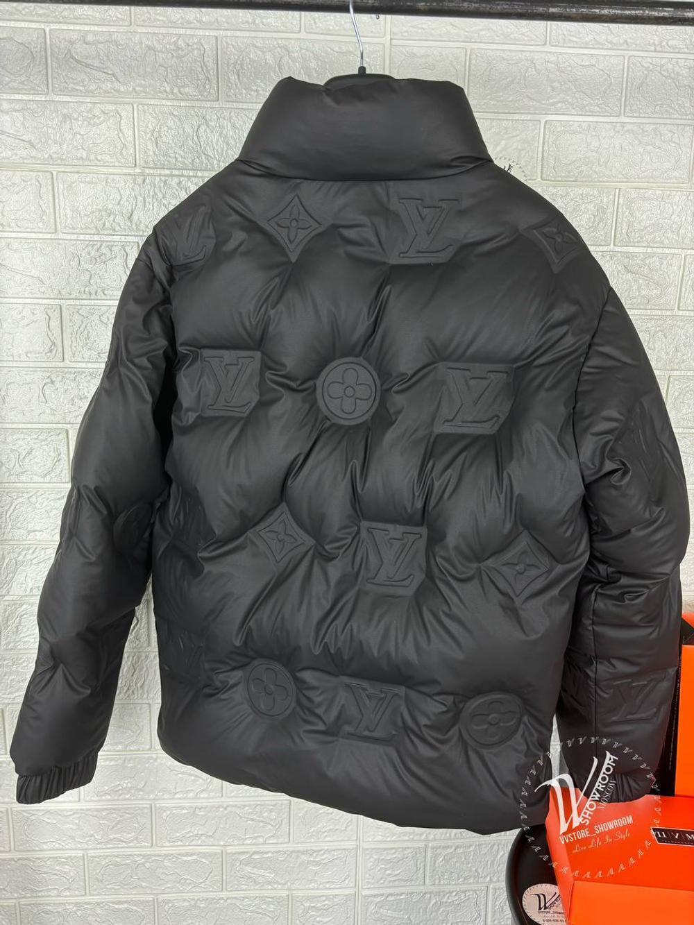 Пуховик Louis Vuitton Monogramm