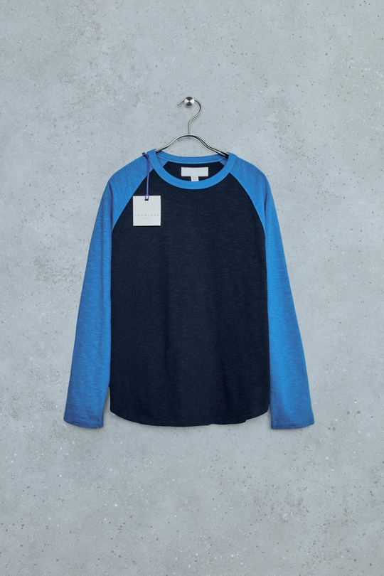 ZARA STORIESZ — ФУТБОЛКА С РУКАВАМИ РЕГЛАН И ДИЗАЙНОМ COLORBLOCK, ГОЛУБОЙ