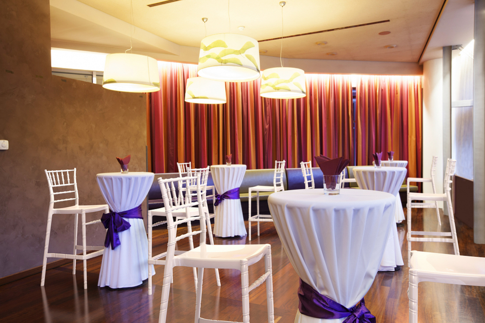 Стул пластиковый барный Siesta Contract Chiavari Bar 75, белый