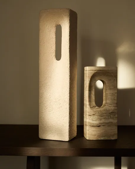 Скульптура Vriona из папье-маше цвета экрю 11 x 44,5 см