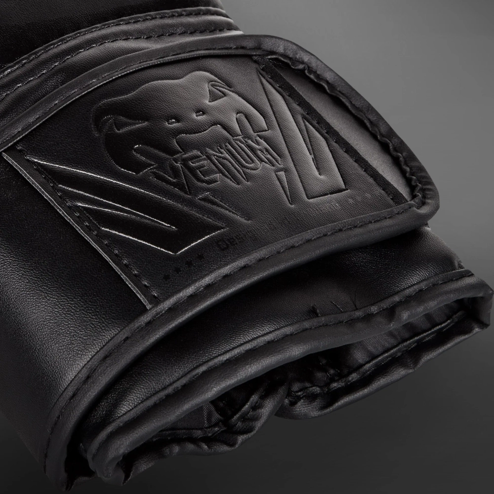 Боксерские перчатки Venum Challenger 2.0 Black/Black