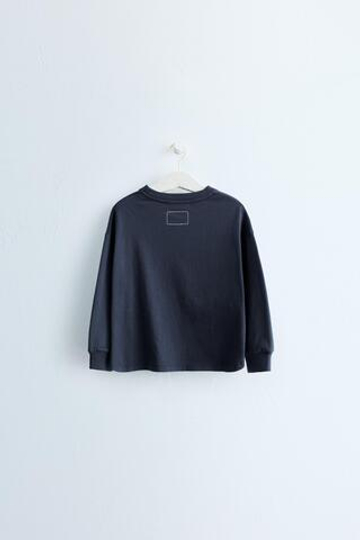 ZARA TIMELESS — ОДНОТОННАЯ ФУТБОЛКА С МАНЖЕТАМИ, СИНИЙ