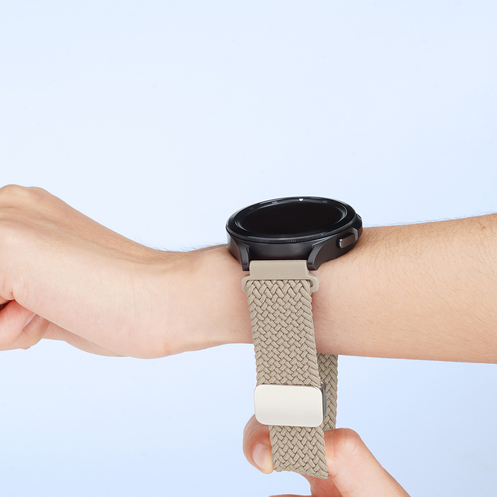 Эластичный ремешок серого цвета (Beige) от Dux Ducis для смарт часов Samsung Galaxy Watch 3, 4, 5, 6 и 7 (размер крепления 20мм), серия Strap (Mixture Pro Series)