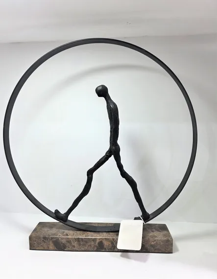 Статуэтка Man in circle KA5004A