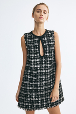 Трикотажное платье букле с вырезом - H&M