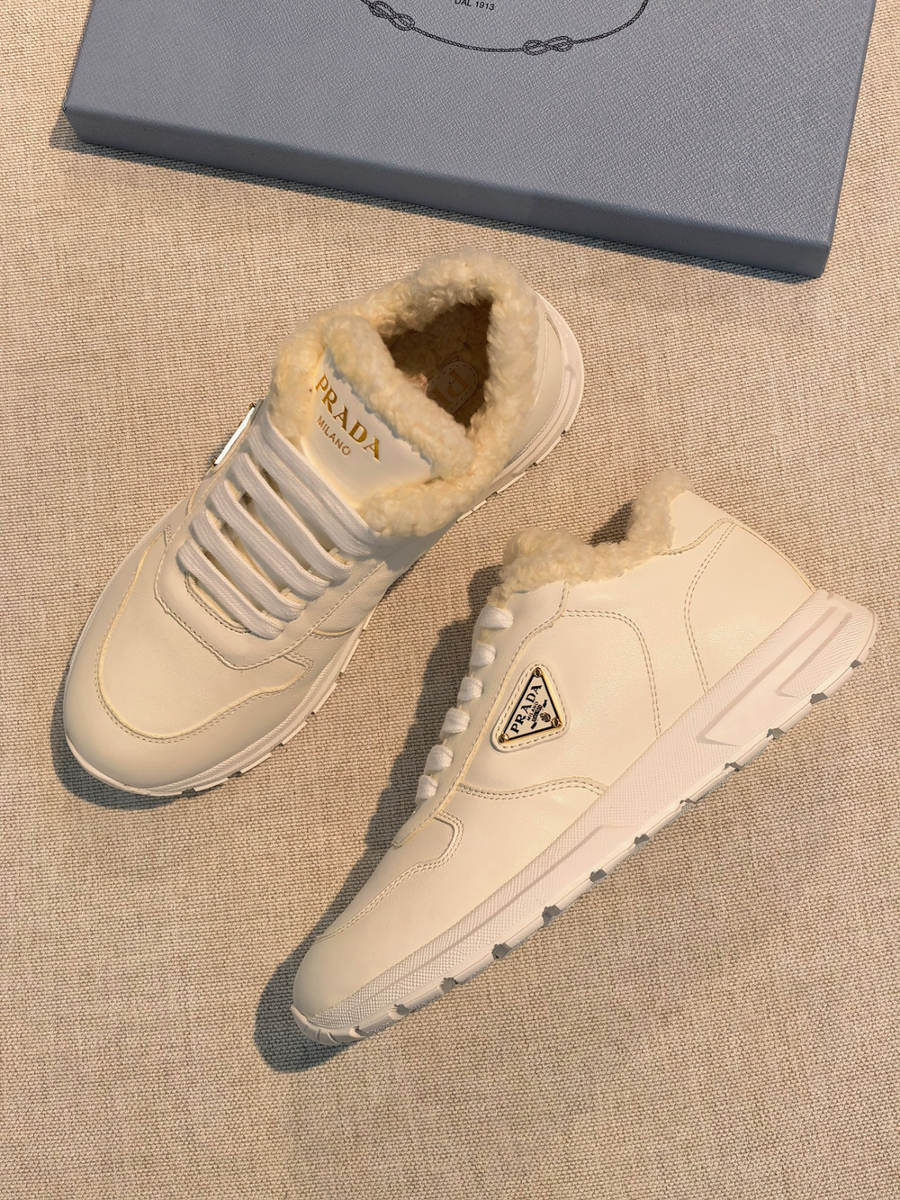 Кроссовки Prada
