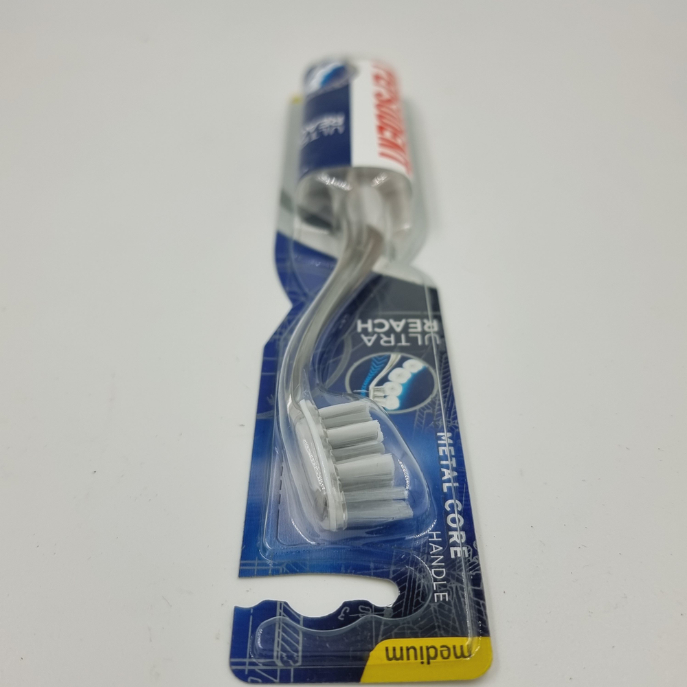 Зубная щетка Pepsodent Ultra Reach medium (серо-белая) 1 шт (Из Финляндии)
