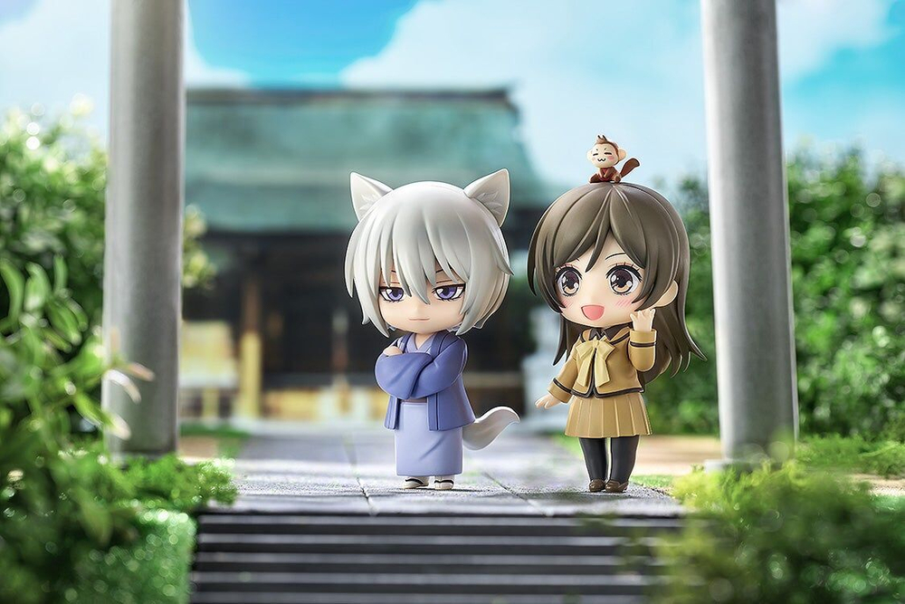 Momozono Nanami