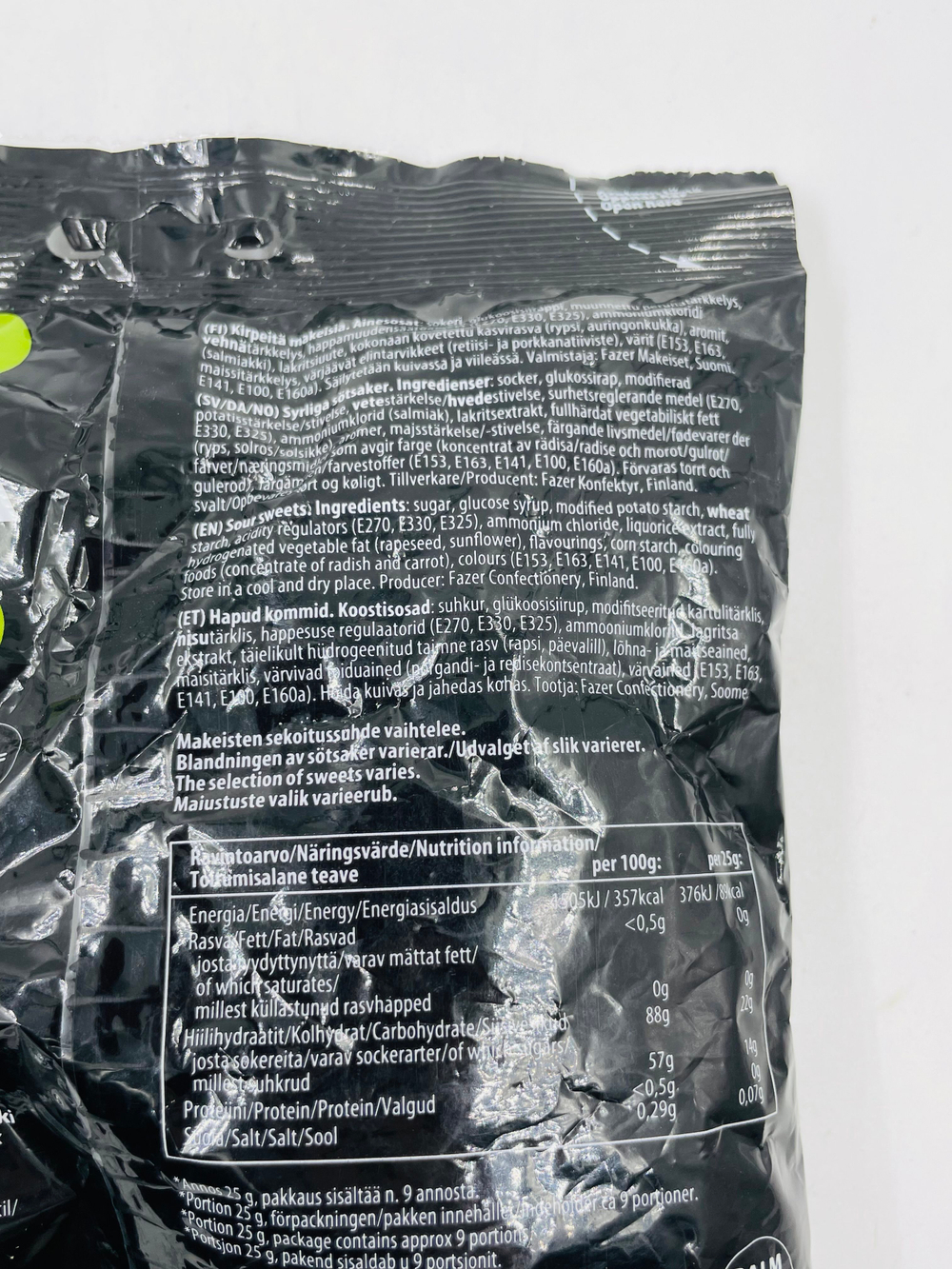 Конфеты жевательные Fazer "Assa Missa Х" со вкусом салмиакки и фруктов/ягод, 220 г