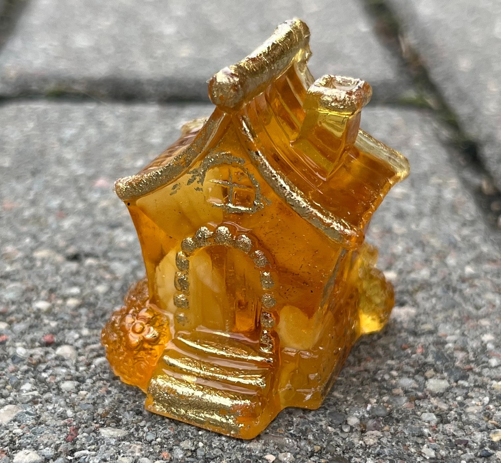 Домик с лесенкой