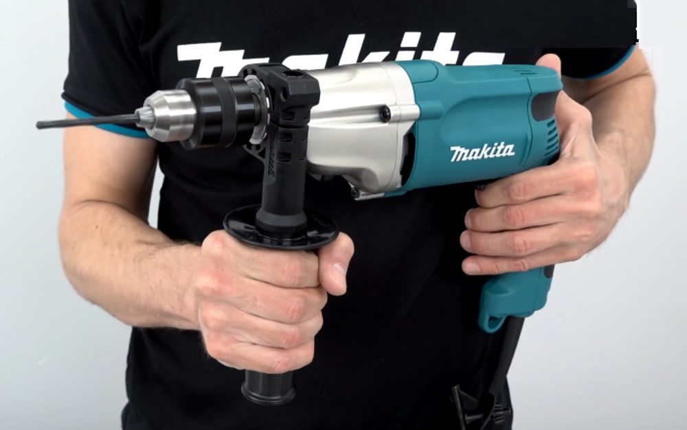 СУПЕР ЦЕНЫ! Дрель сетевая Makita DP 4010 0,72 кВт 220 В, Двухрежимная, D сверления дерево 40 мм, металл 13 мм DP4010