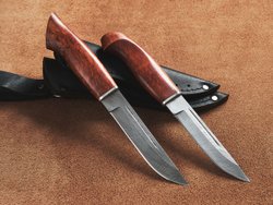 Спарка финских ножей, дамасская сталь, рукоять мореная карельская береза