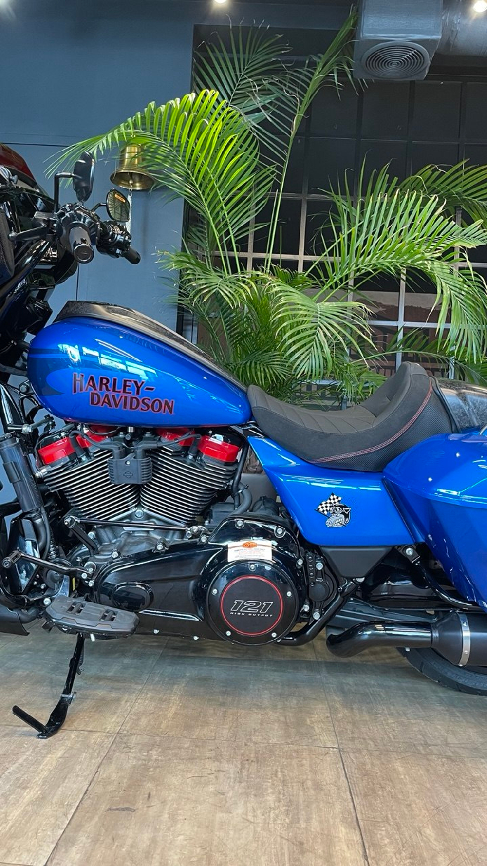 Harley-Davidson CVO Street Glide ST, 2026 "Electric Coast"