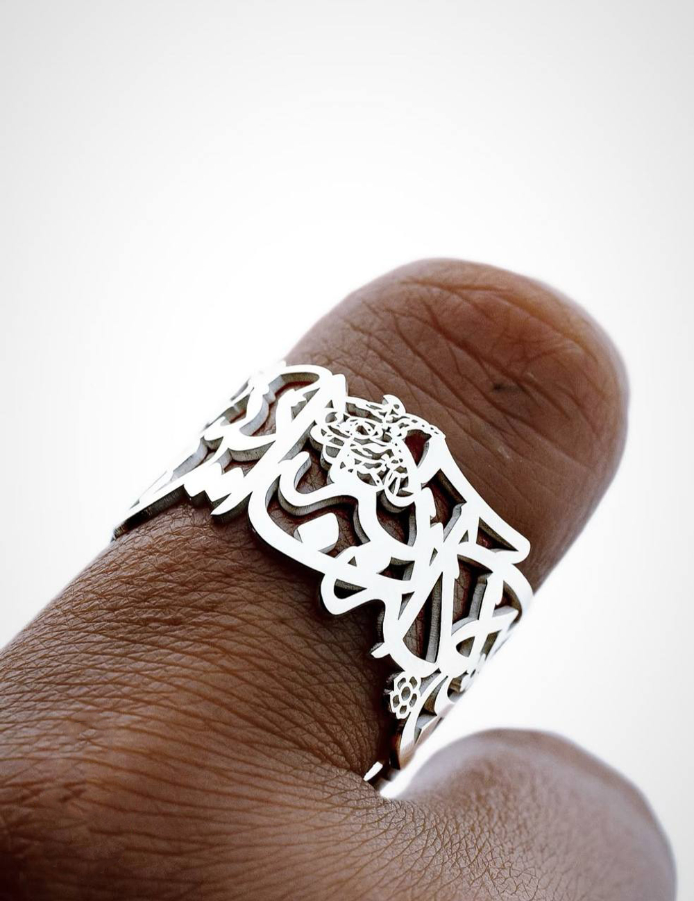 Серебряное кольцо с иранской каллиграфией In Niz Bogzarad Bahar Иран