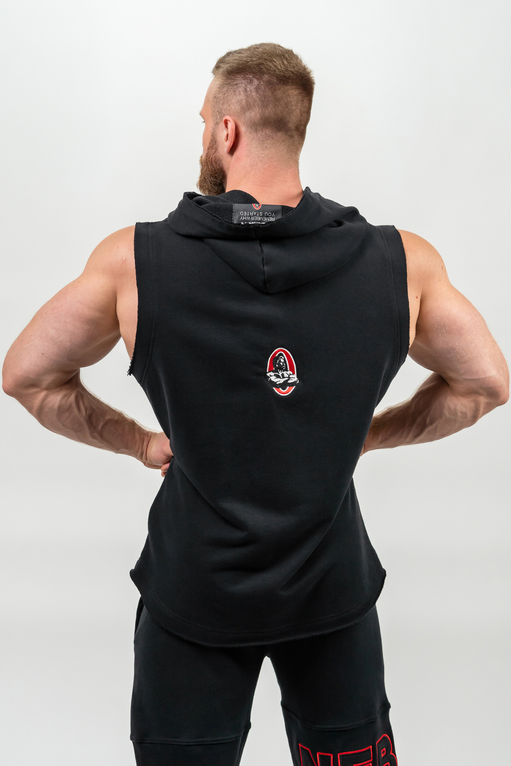 Толстовка без рукавов SLEEVELESS HOODIE SWEATSHIRT IRON BEAST 710 Черная