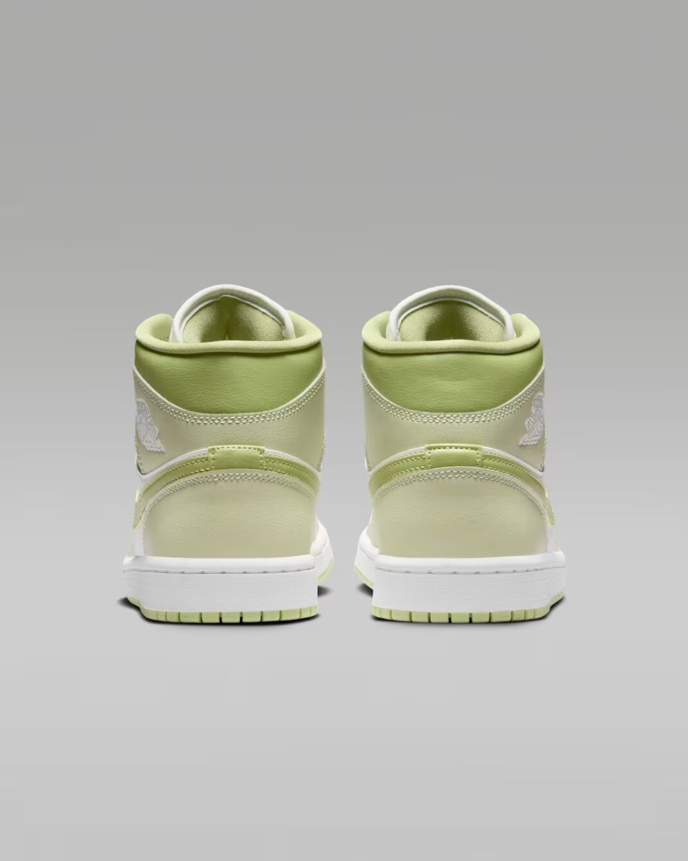Air Jordan 1 Mid Женская обувь - NIKE