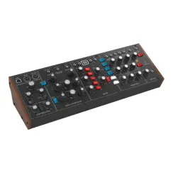 Behringer Model D Black