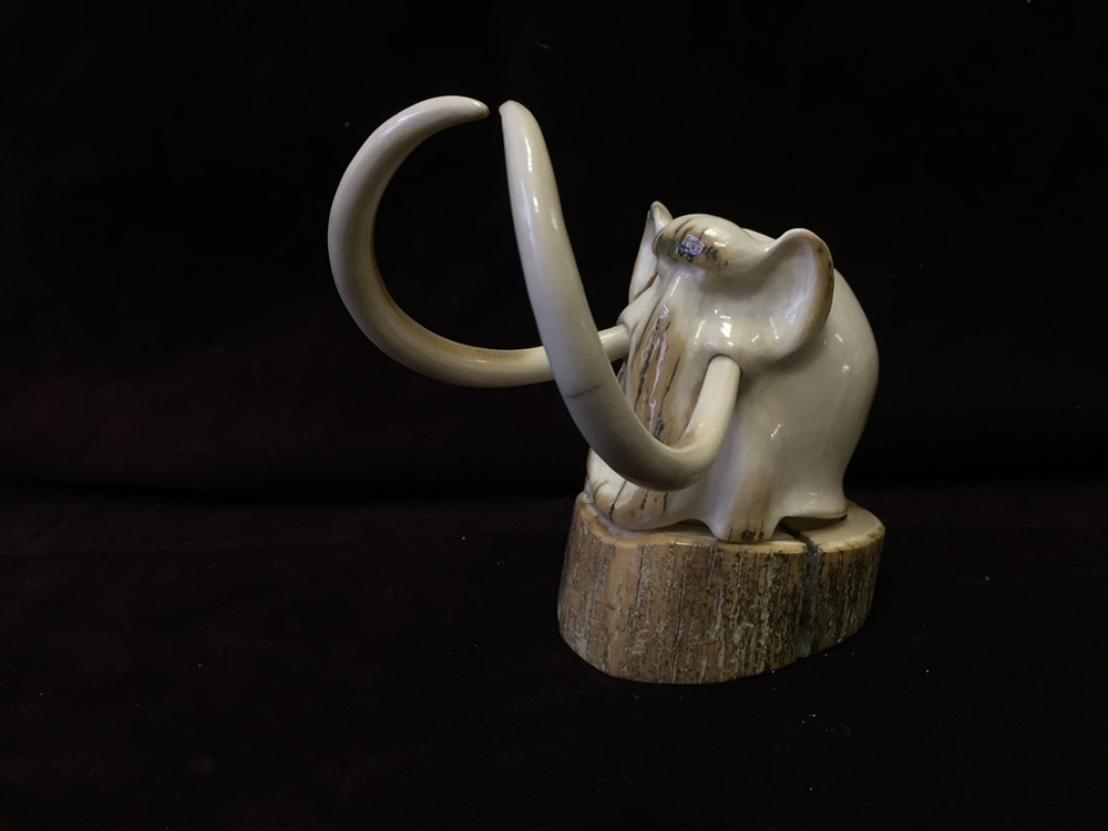 Шкатулка "Мамонт", из кости