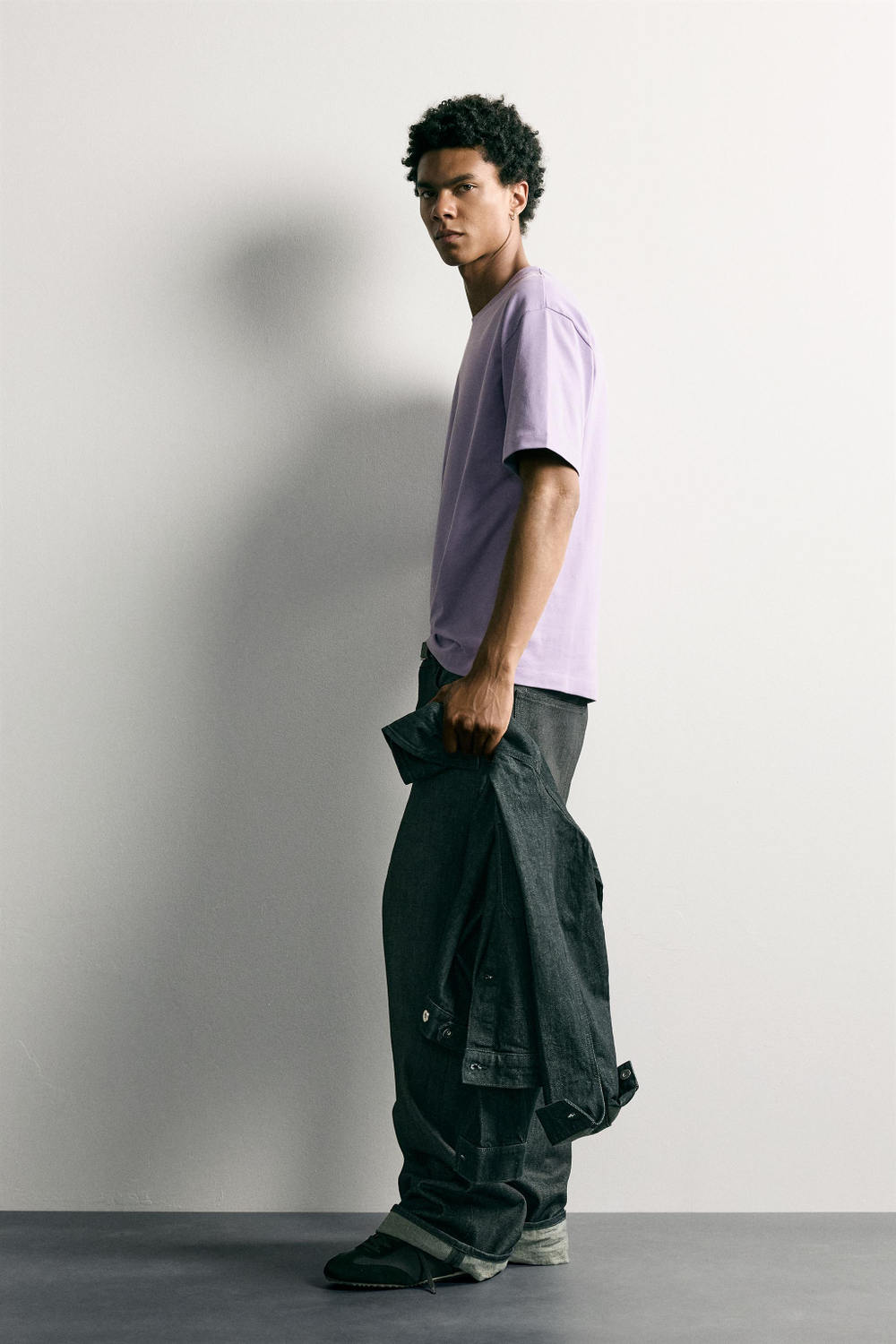 БАЗОВАЯ ФУТБОЛКА HEAVYWEIGHT /03 — ZARA