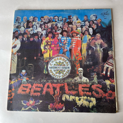 Винтажная виниловая пластинка LP The Beatles, Sgt. Peppers Lonely Hearts Club Band, Revolver (Россия 1992)