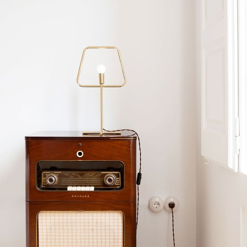 настольная лампа Adolfo Abejon Brass Slim S Table Lamp