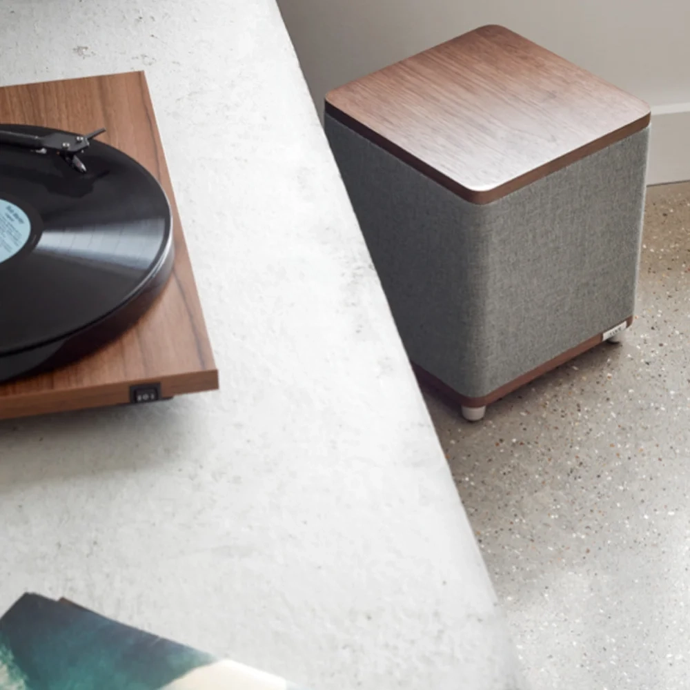 Ruark RS1 Walnut Walnut [Орех]— активный сабвуфер