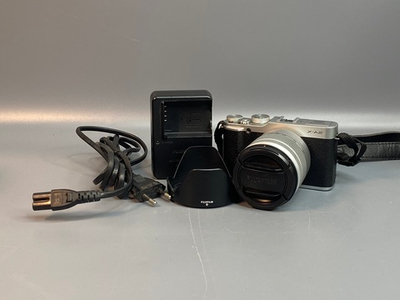 Fujifilm X-A2 Kit 16–50мм