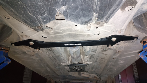 Распорка передняя нижняя плоская Renault Laguna 2 (ПОД ЗАКАЗ)