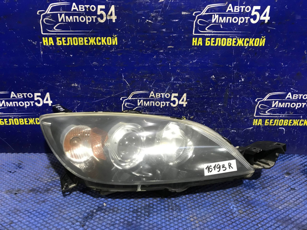 Фара передняя правая MAZDA AXELA 2003-2006