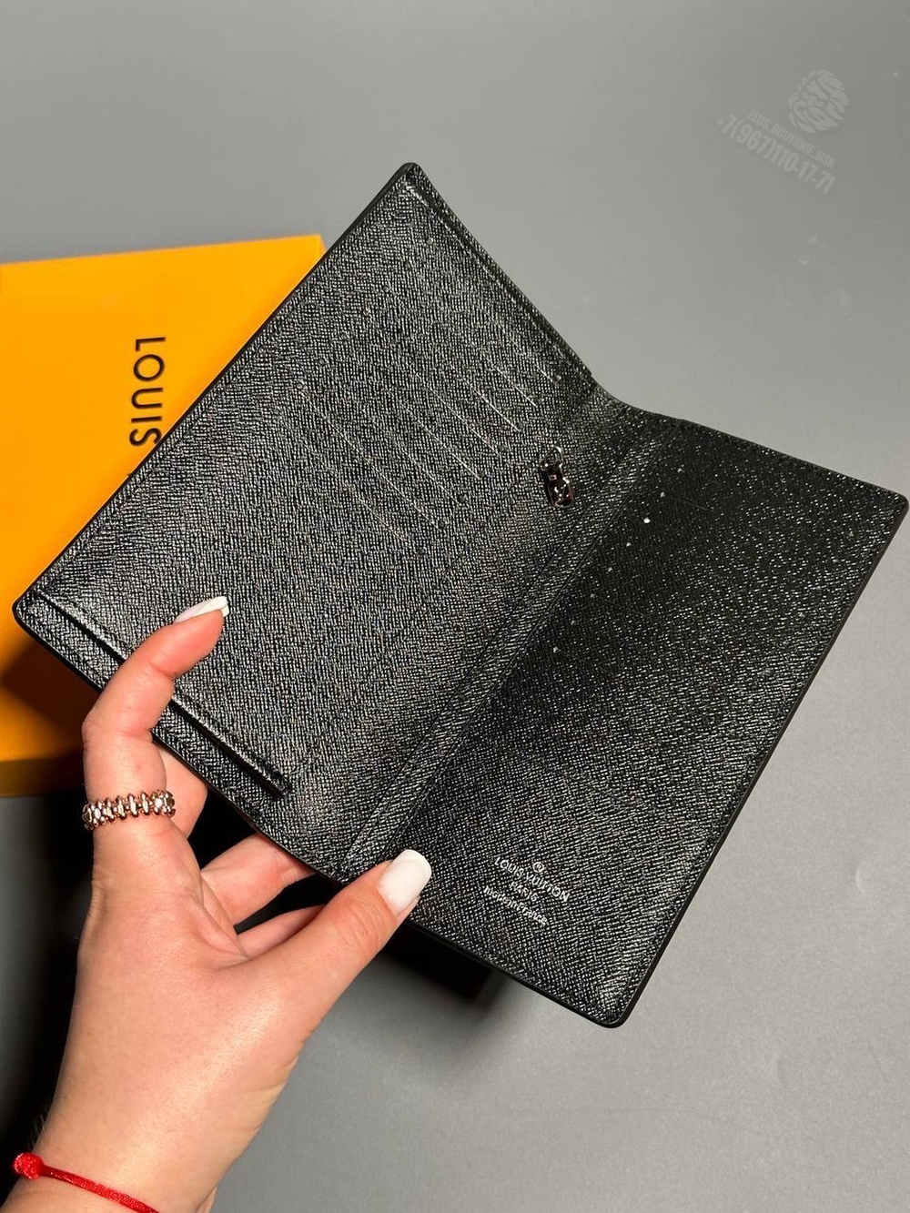 Бумажник Louis Vuitton Zippy
