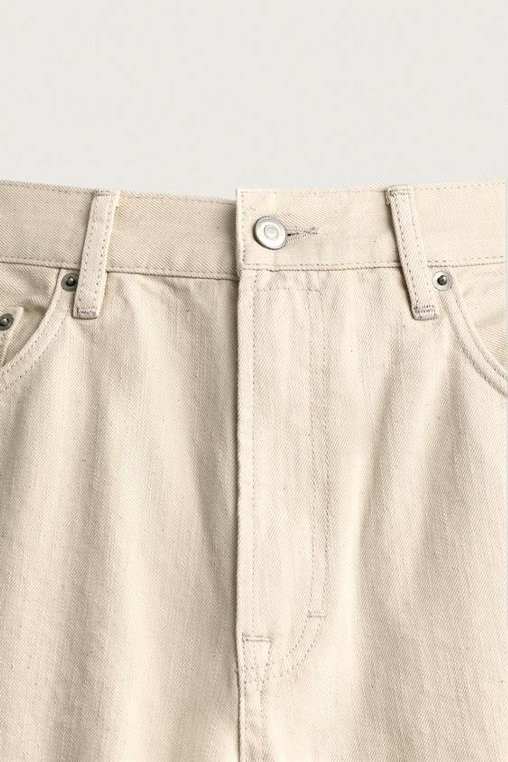 ZARA ДЖИНСЫ STRAIGHT FIT С КОНТРАСТНЫМИ ОТВОРОТАМИ, ЭКРЮ