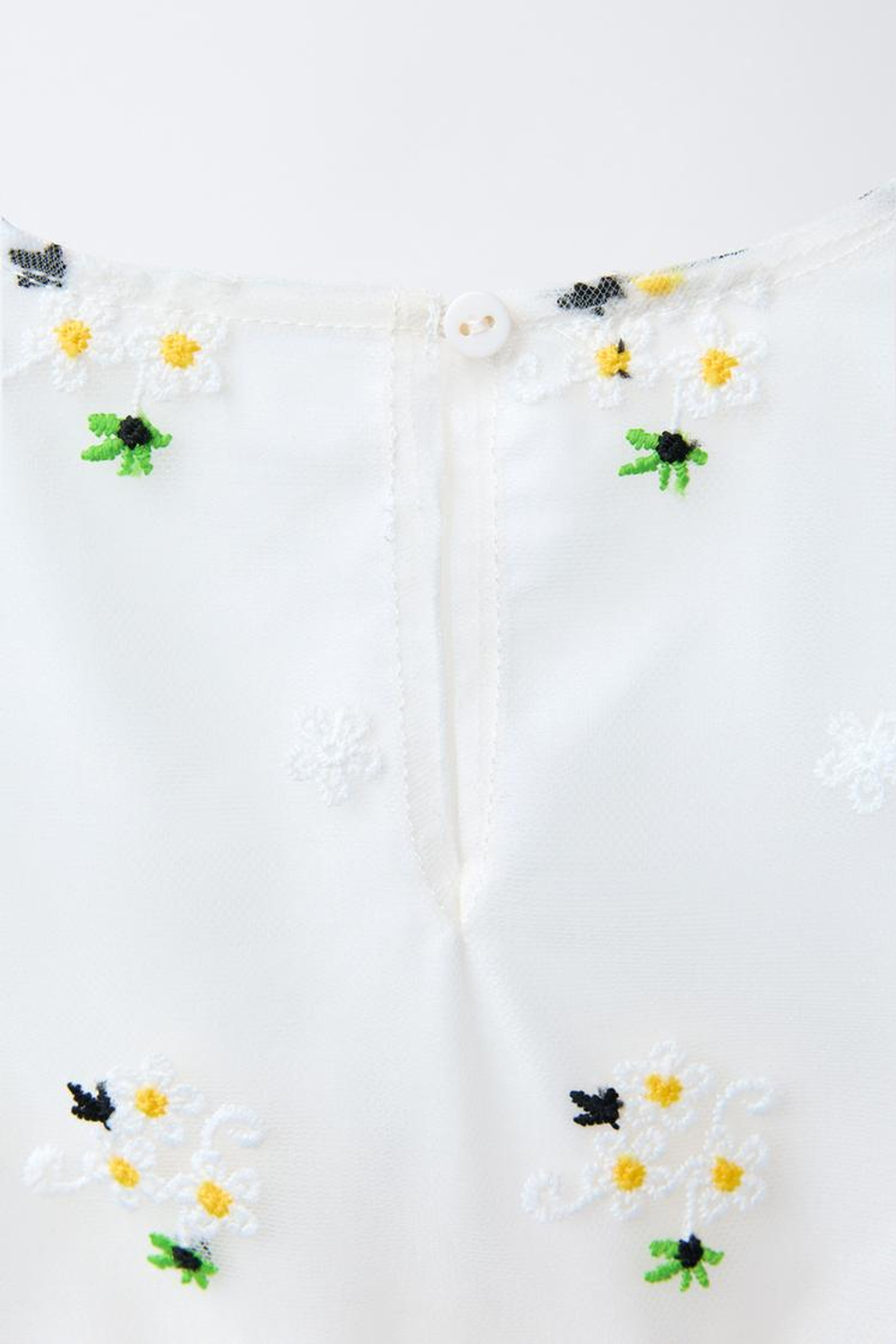 ZARA ПЛАТЬЕ С ВЫШИВКОЙ, ЖЕЛТОВАТО-БЕЛЫЙ