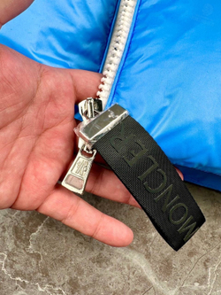 Пуховик Moncler