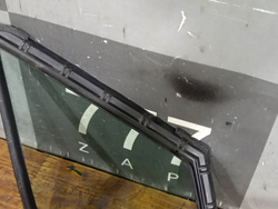 Стекло двери передней левой (форточка) Omoda C5 22-нв Б/У Оригинал 555000388AA