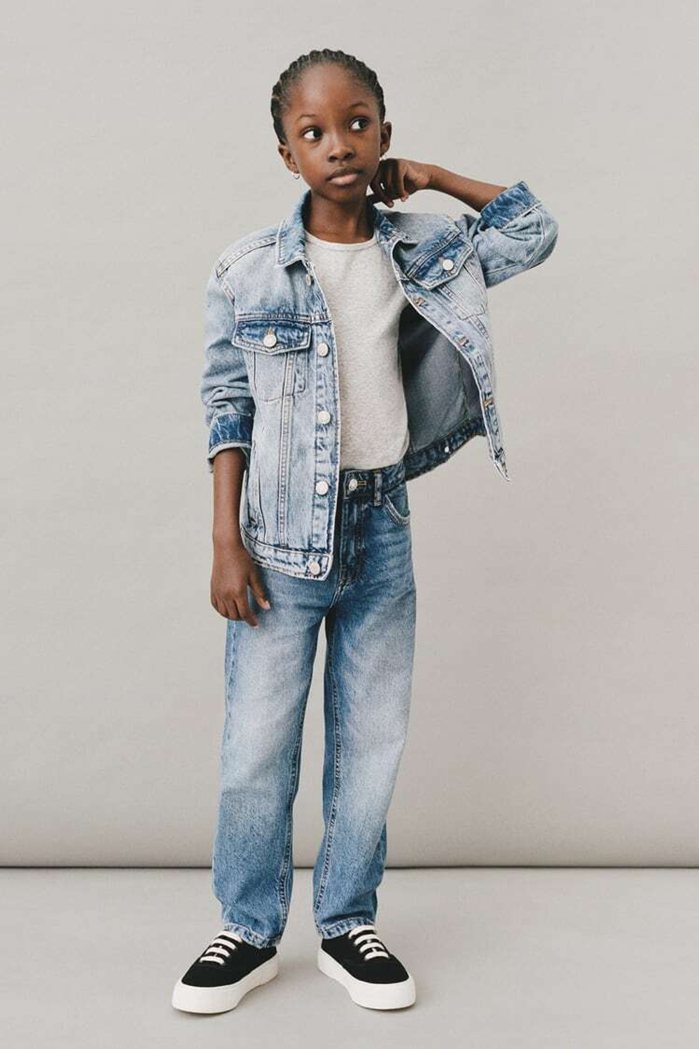 ZARA ДЖИНСЫ MOM FIT, СИНИЙ
