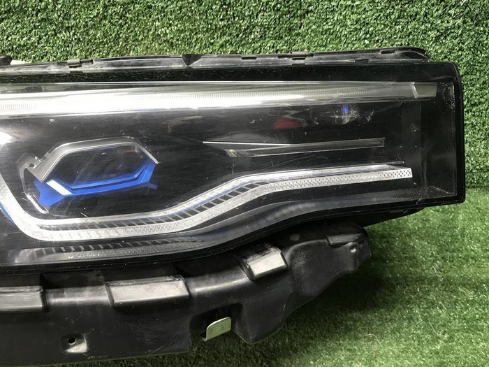 Фара правая BMW X7 G07 (19-22) Laser Light