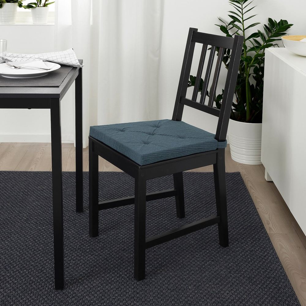 IKEA JUSTINA  (ИКЕА ЙУСТИНА)  -  Подушка для стула, темно-синий/полосатый, 42/35x40x4 см
